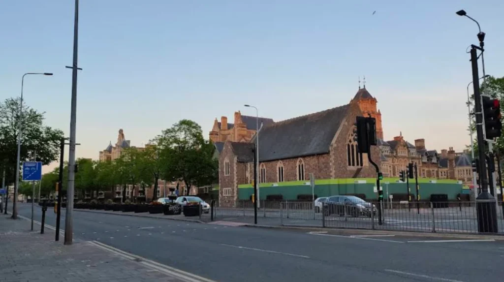 How far is Roath from Cardiff City Centre?