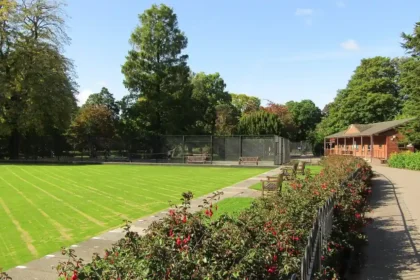 Walking Roath Park Lake: Distance in Miles and Kilometers