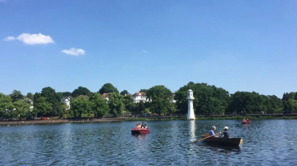 What is Roath Park Boat Hire and where is it located?