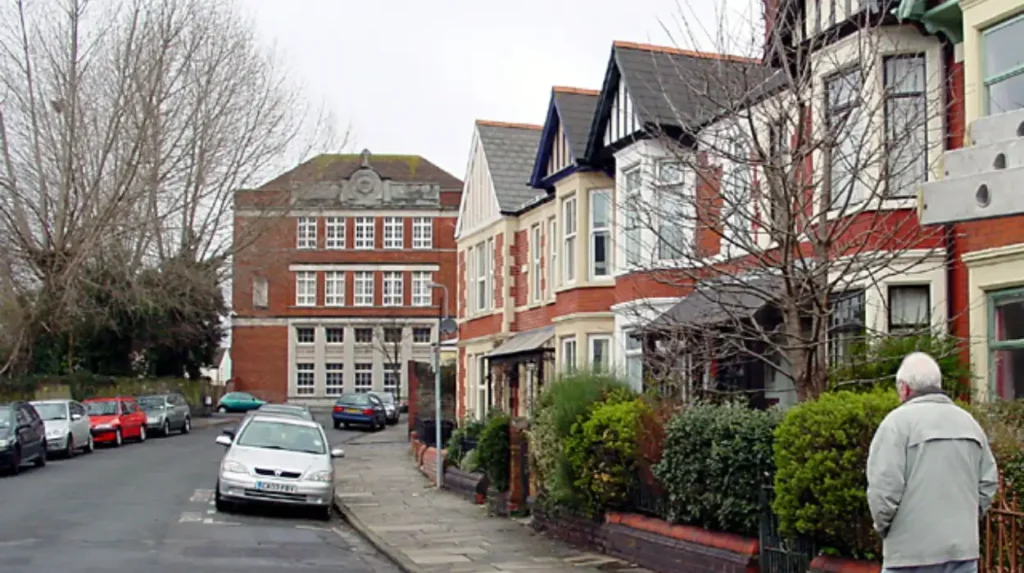 How has Splott Road changed during the 20th and 21st centuries?