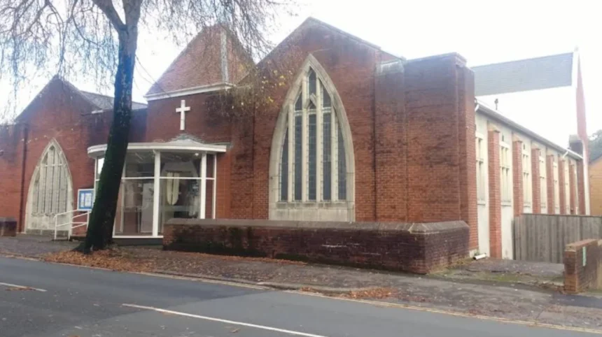 Cardiff's Hidden Chapels: Nonconformist Architectural and Cultural History Guide to Wales