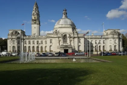 Cardiff Civic Buildings_ City Hall, Cathays Park & Heritage