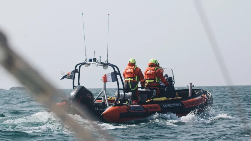 Angle Lifeboat and Coastguard Rescue Fisherman Off Pembrokeshire 2026
