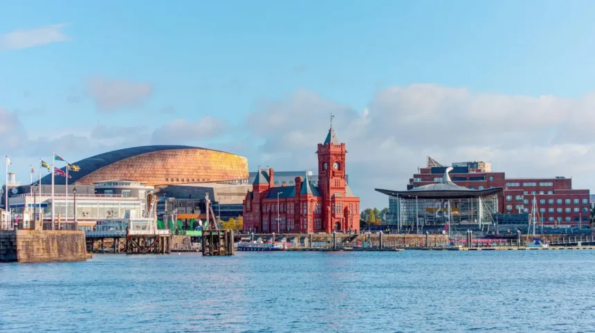 Cardiff Bay Walking Route Guide_ Landmarks, Distance and Barrage